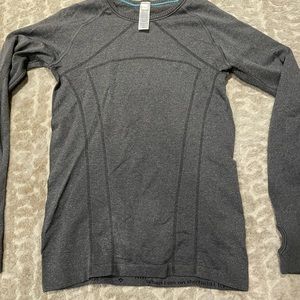Grey ivivva long sleeve shirt